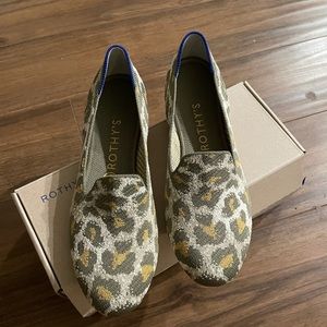 NEW Rothy’s size 9 smoke spot loafers